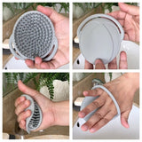 Haakaa- Silicone Shampoo Brush