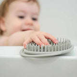Haakaa- Silicone Shampoo Brush